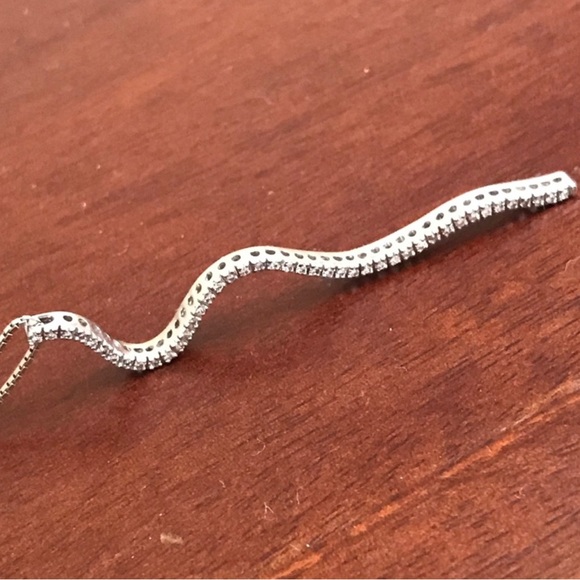 14K White Gold Diamond Necklace - Picture 7 of 10